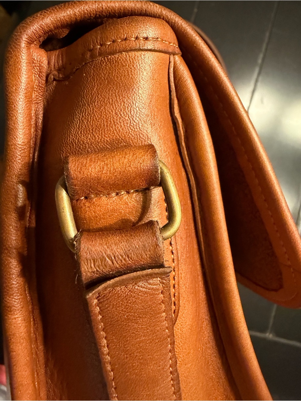 Vintage Coach City Bag No. 1164-211 - Picture 16 of 17